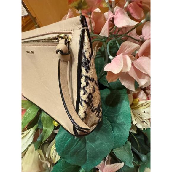 COACH MADISON TWO TONE LARGE LEATHER WRISTLET (pu400 - Picture 2 of 5